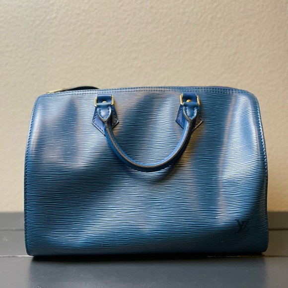 SOLD!! 🎉Louis Vuitton Speedy 30 Shoulder Bag Blue Epi Leather - Picture 1 of 15